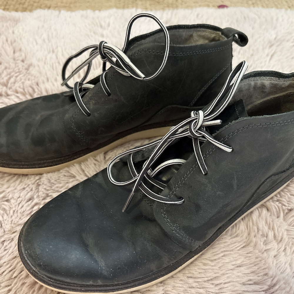 Merrill Granite women’s Chukka shoes size 9.5